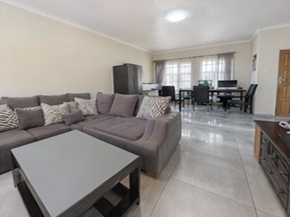 House share flat — Avondale West